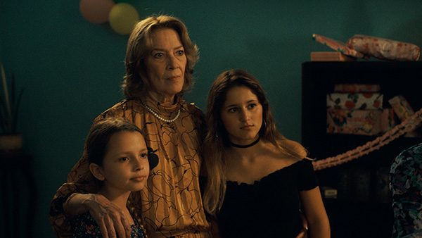Frame of the film "Reinas"