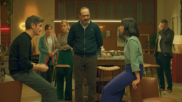 Fotograma de la película "Bajo terapia"